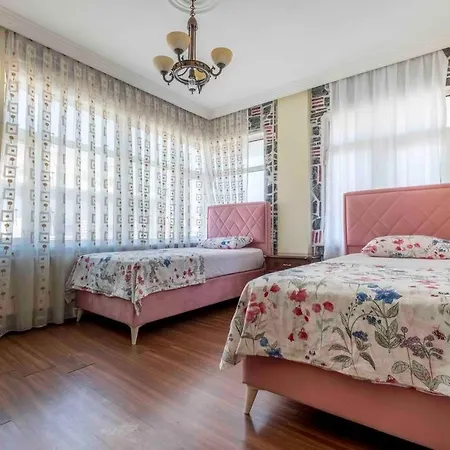 Bakirkoey'de Ailecek Konaklayabilceginiz Apartament *
